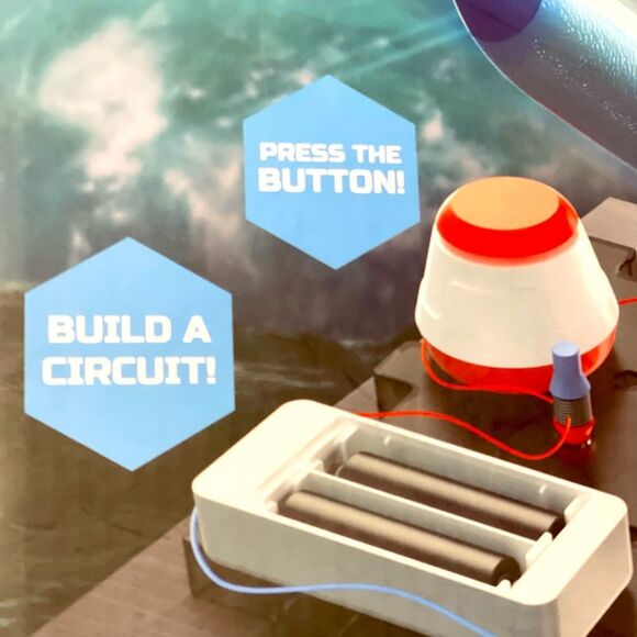 Discovery Mindblown STEM Rocket Launch Space Station Circuitry Set Engineering - Picture 8 of 9